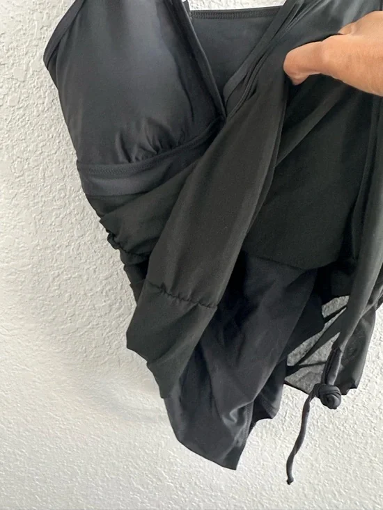 Blooming Jelly Black One Piece Swimsuit L NWT Ruched Tummy Control Skirted - Picture 4 of 15